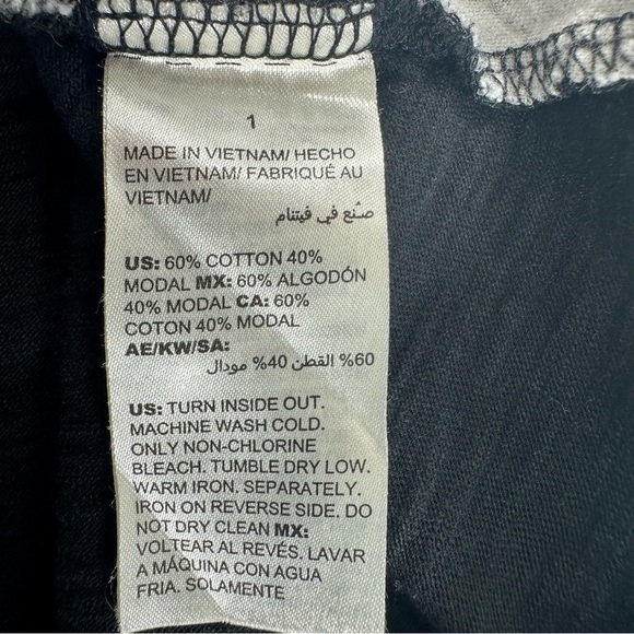 Zenergy by Chico’s Black Cotton Blend Top Womens Medium Short Sleeve Colorblock - Picture 7 of 7